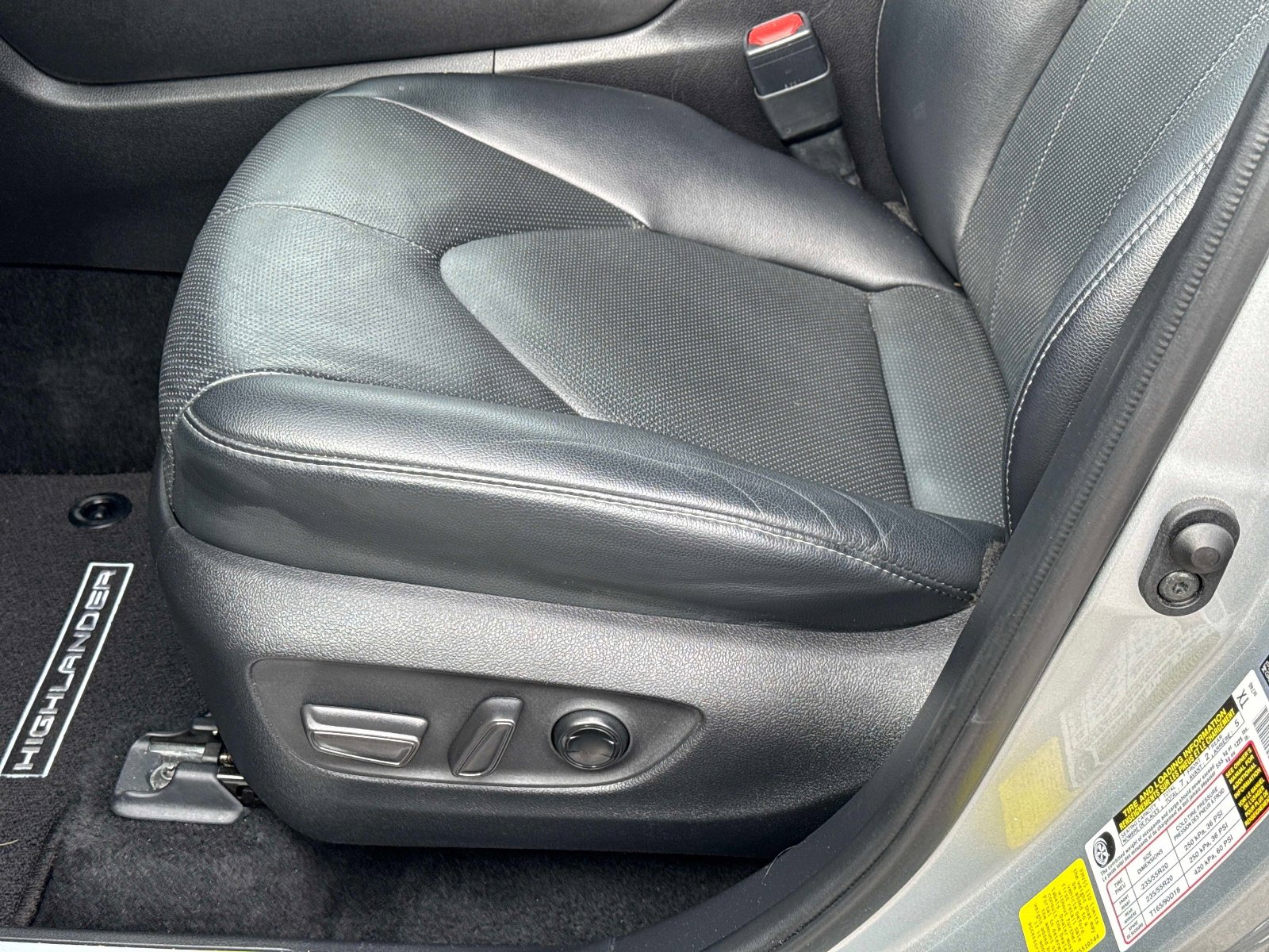 Used 2022 Toyota Highlander Limited image 22