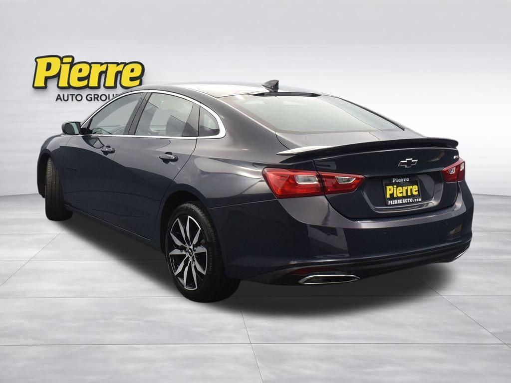 Used 2025 Chevrolet Malibu RS FWD image 2