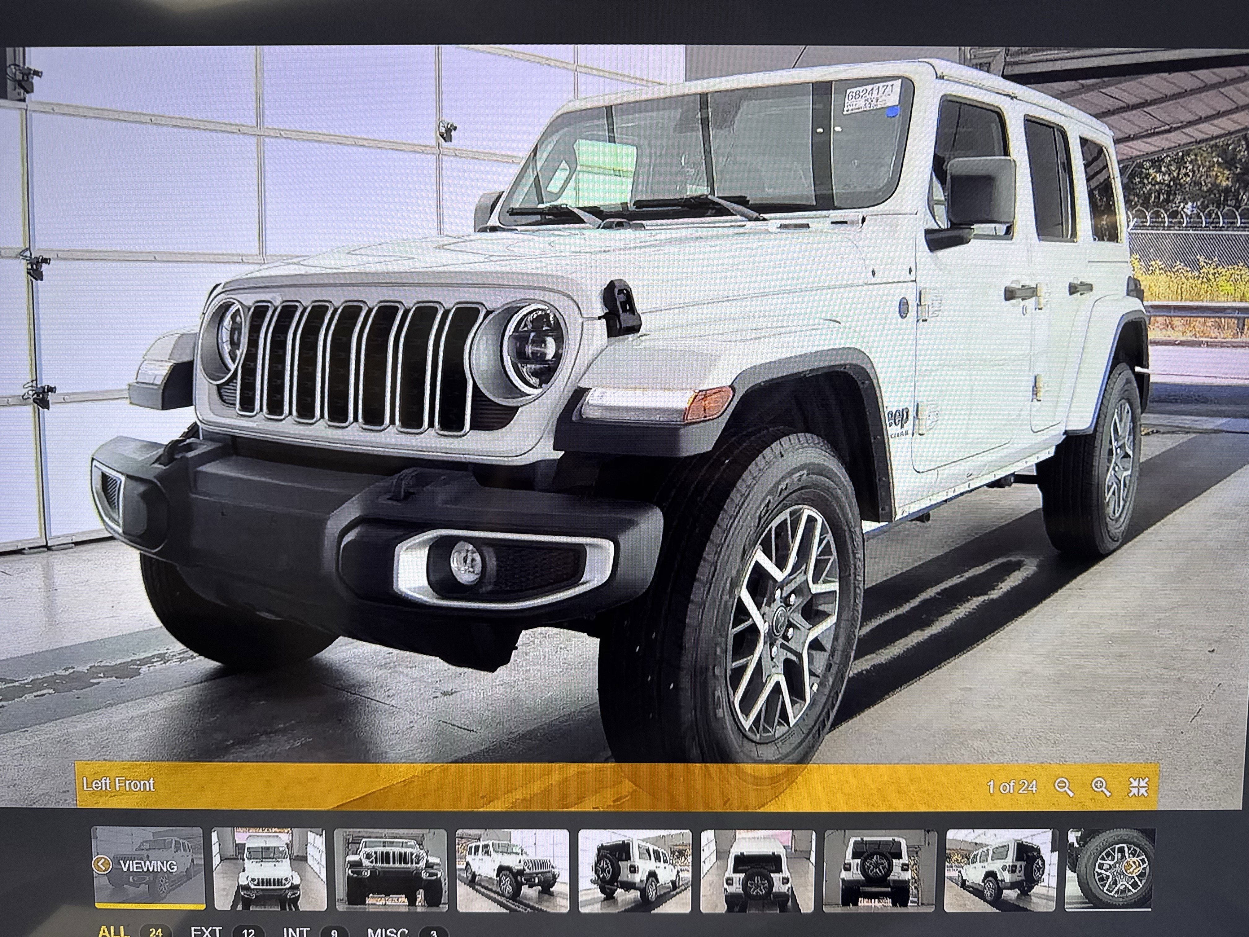 Used 2025 Jeep Wrangler Sahara image 1