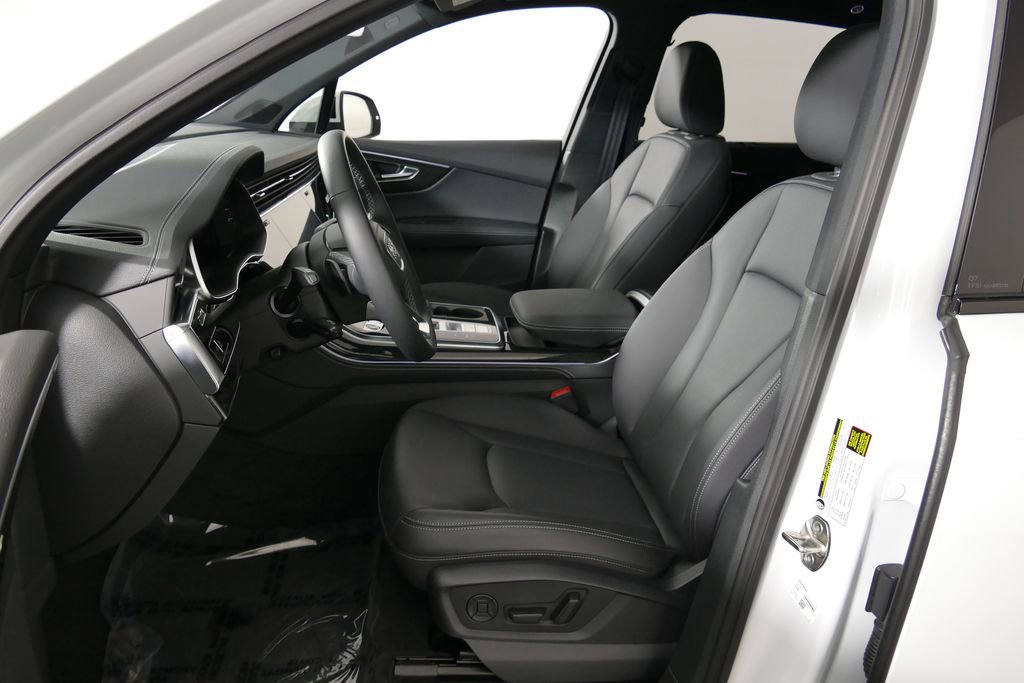 Used 2025 Audi Q7 3.0T Premium Plus w/ Premium Plus Package AWD/4WD image 20