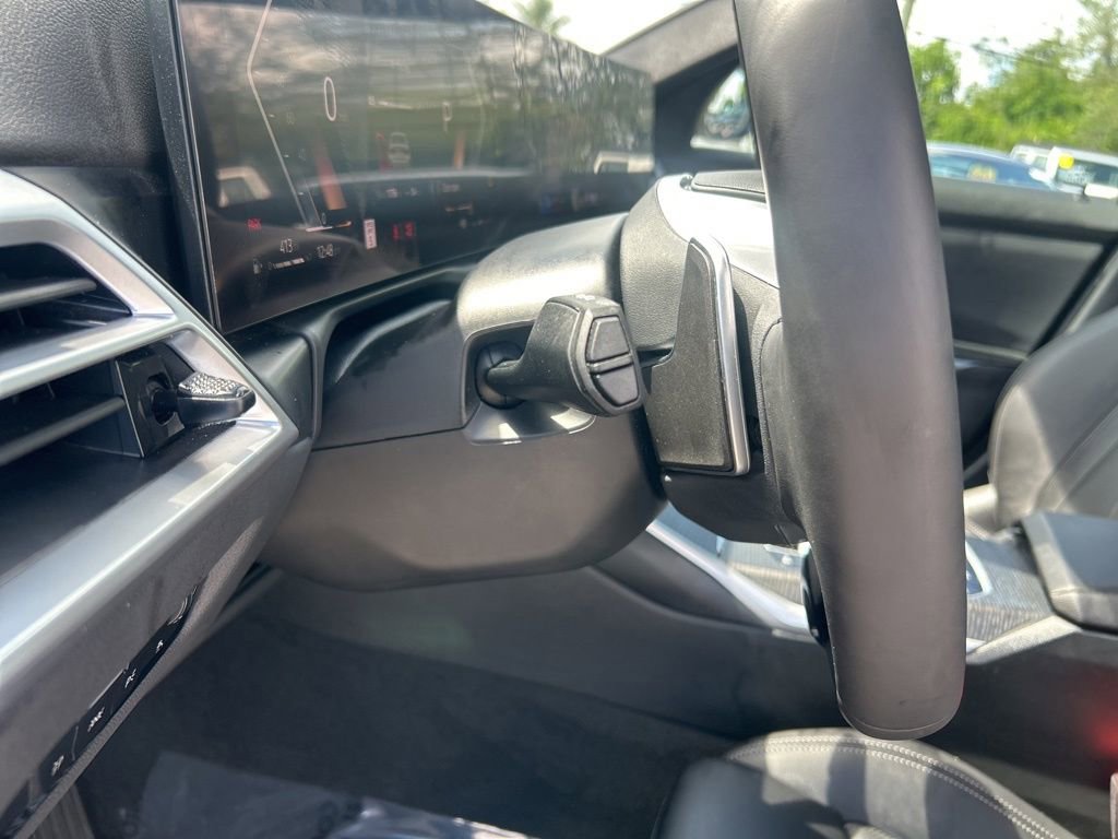 Used 2025 BMW 330i xDrive Sedan image 40
