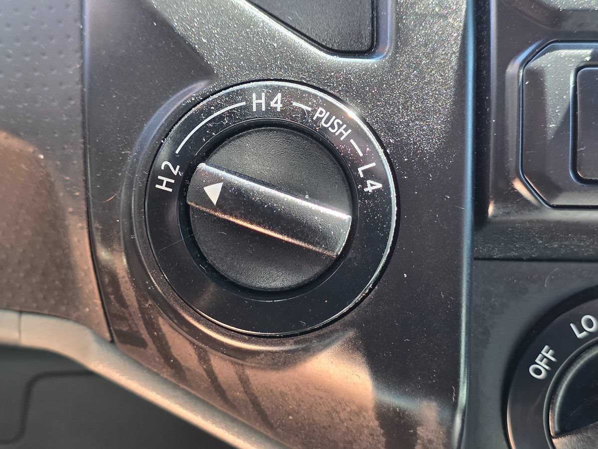 Used 2014 Toyota Tacoma 4x4 Double Cab image 40