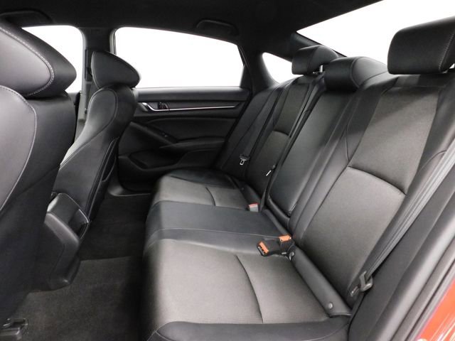Used 2018 Honda Accord Sport image 16