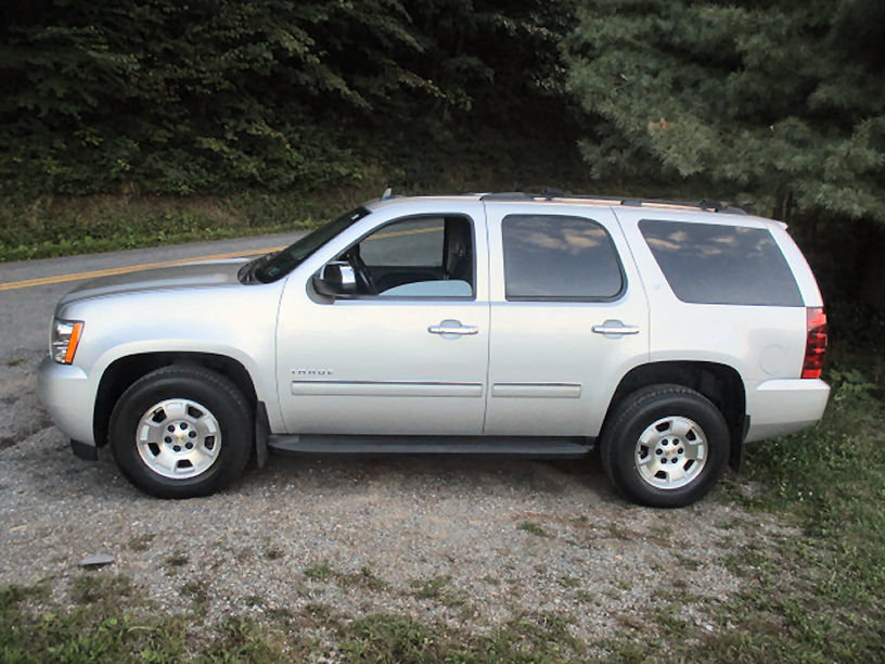 Used 2014 Chevrolet Tahoe LT AWD/4WD image 3