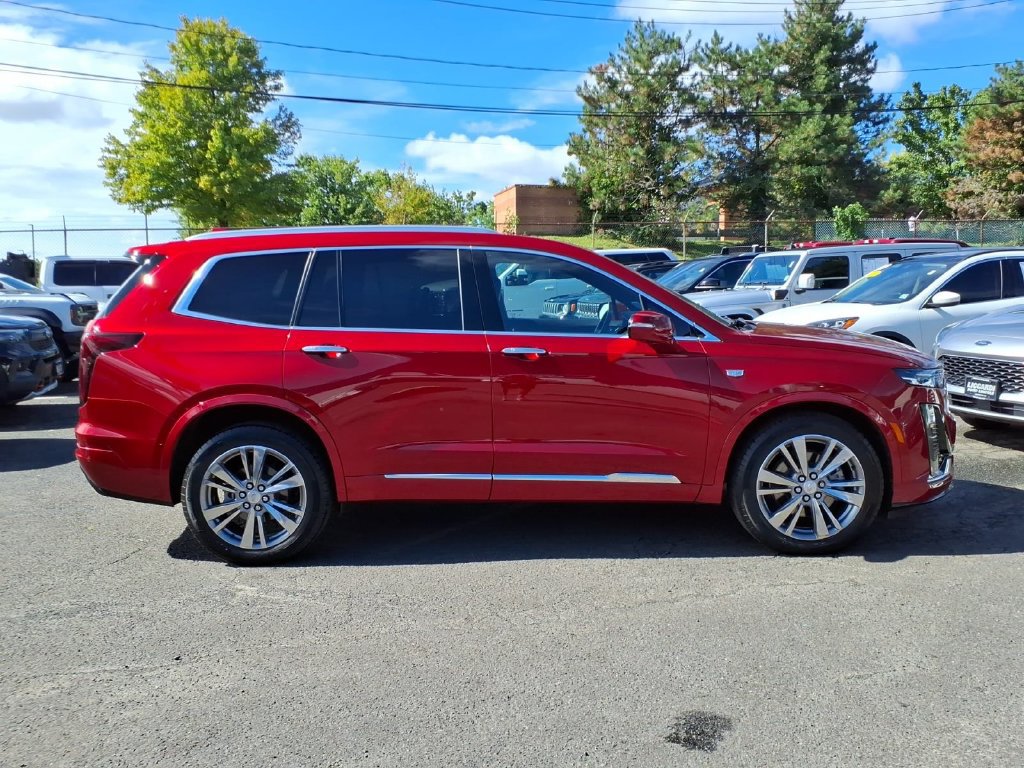 Used 2023 Cadillac XT6 Premium Luxury w/ Technology Package AWD/4WD image 8