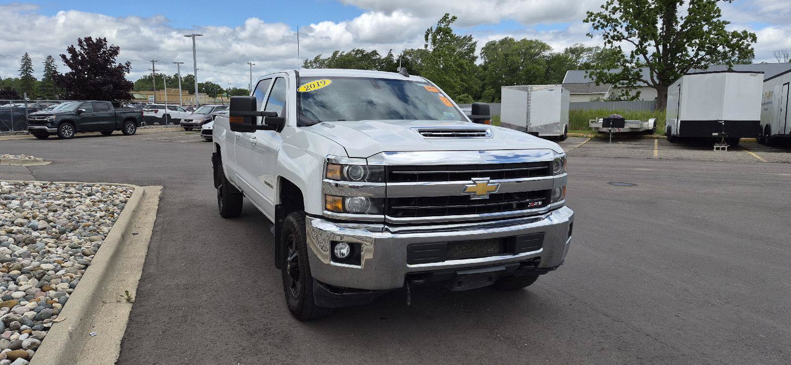 Used 2019 Chevrolet Silverado 2500 LT w/ Z71 Package, Off-Road AWD/4WD image 2