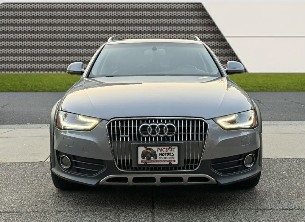 Used 2016 Audi A4 Premium Plus w/ Technology Package image 4