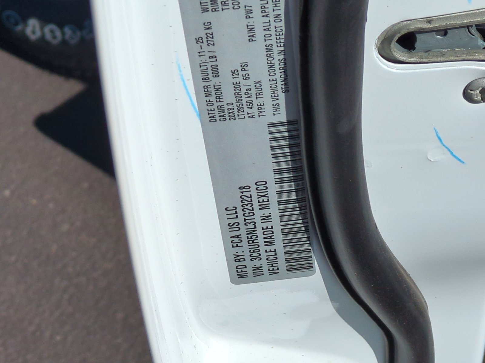 New 2026 RAM 2500 Laramie AWD/4WD image 25