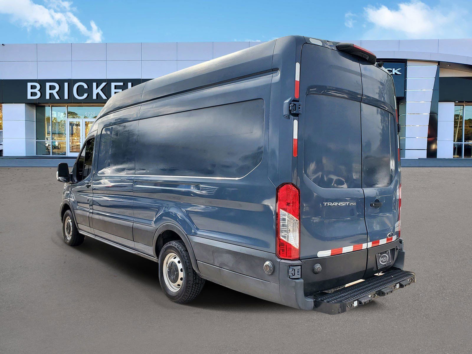 Used 2020 Ford Transit 250 148 High Roof Extended RWD image 4