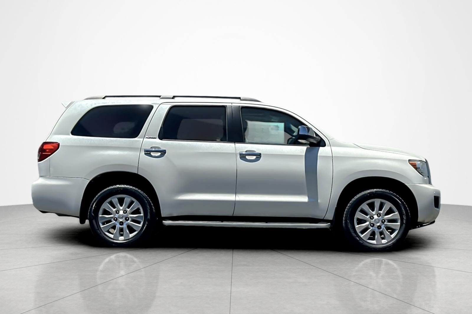 Certified 2016 Toyota Sequoia Platinum AWD/4WD image 6