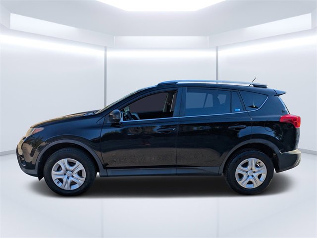 Used 2015 Toyota RAV4 LE image 7