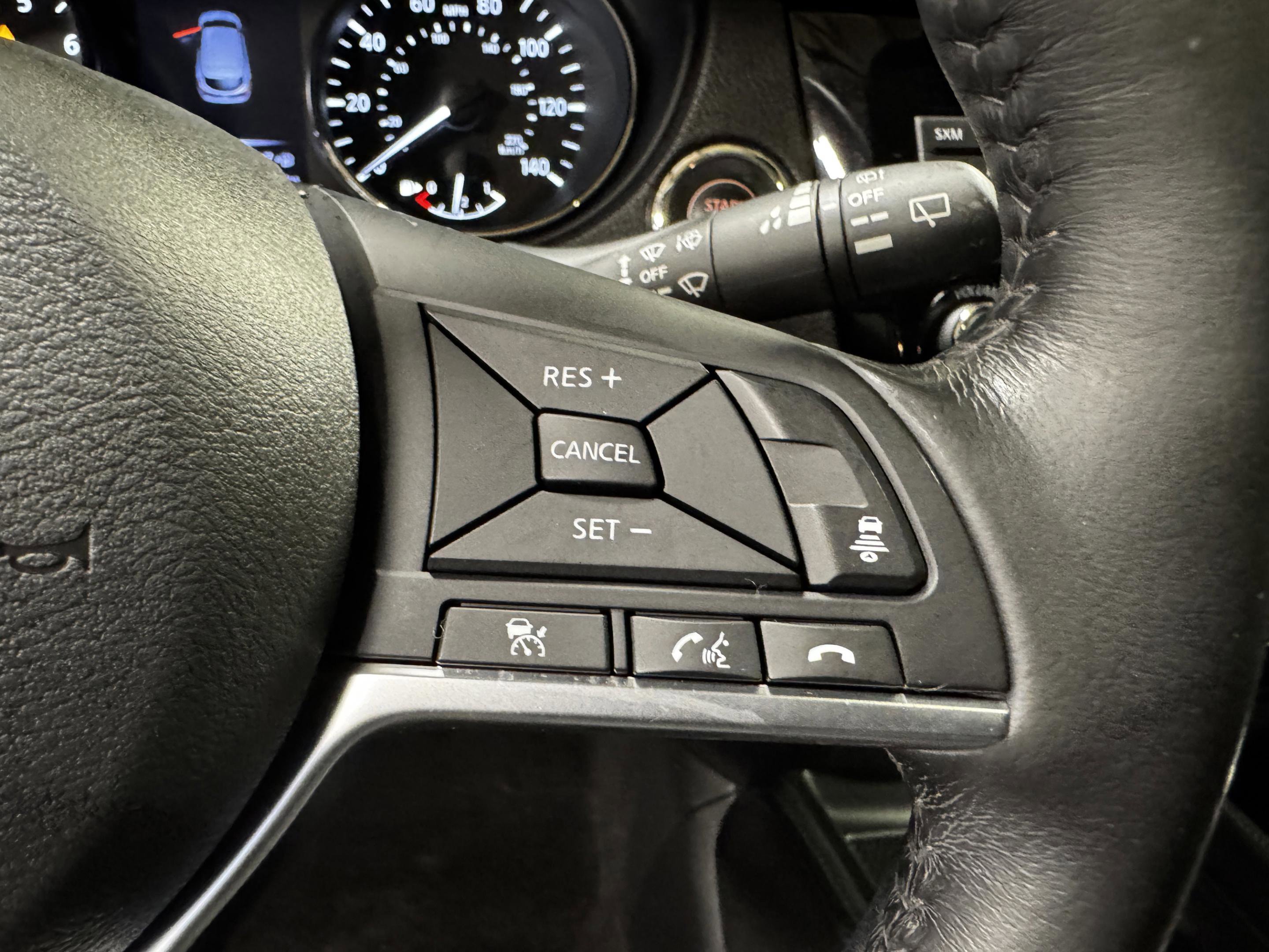 Used 2018 Nissan Rogue Sport SL w/ SL Premium Package image 16