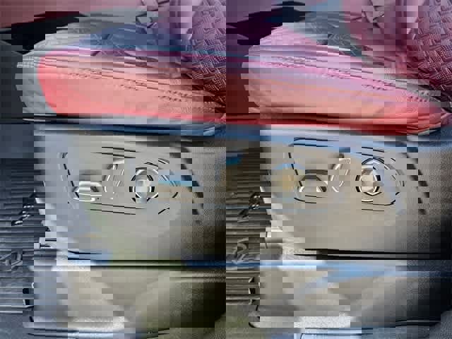 Used 2026 Cadillac Escalade Luxury w/ Touring Package image 19