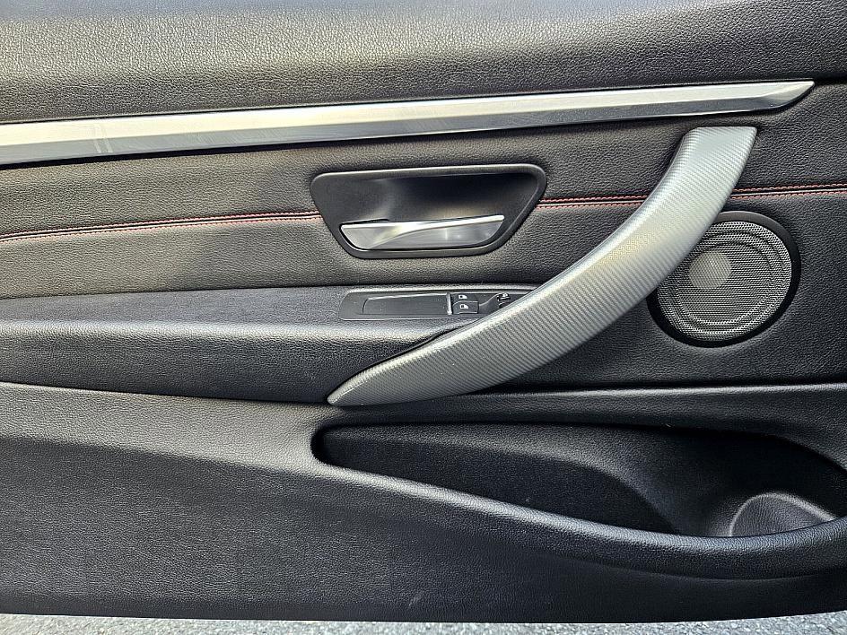 Used 2019 BMW 430i xDrive Coupe w/ Convenience Package image 31