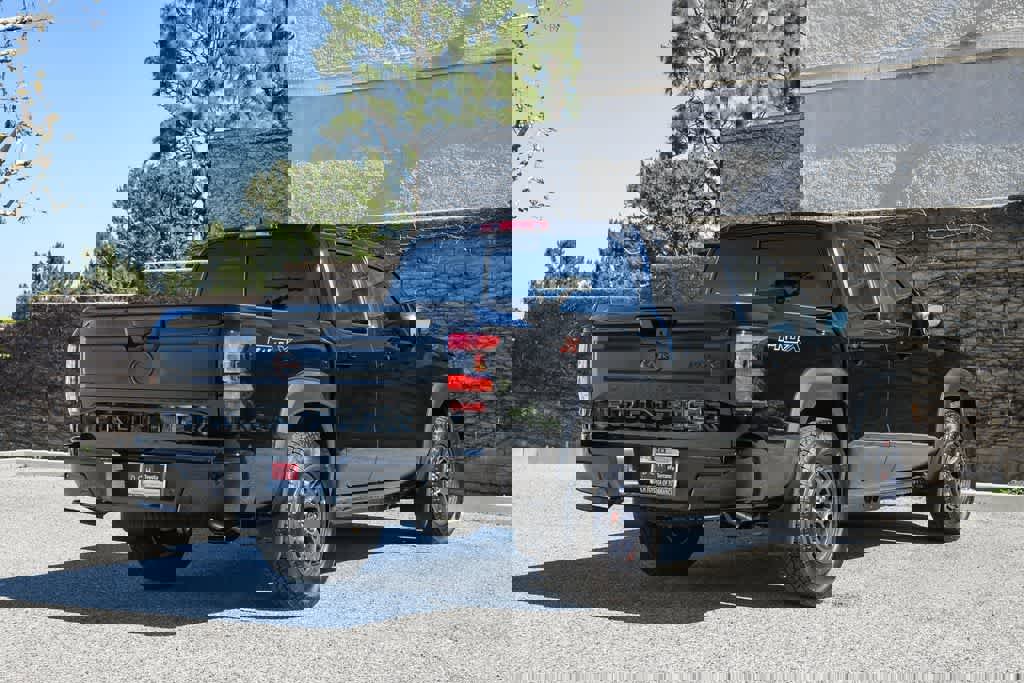 Used 2025 Nissan Frontier Pro-X image 7