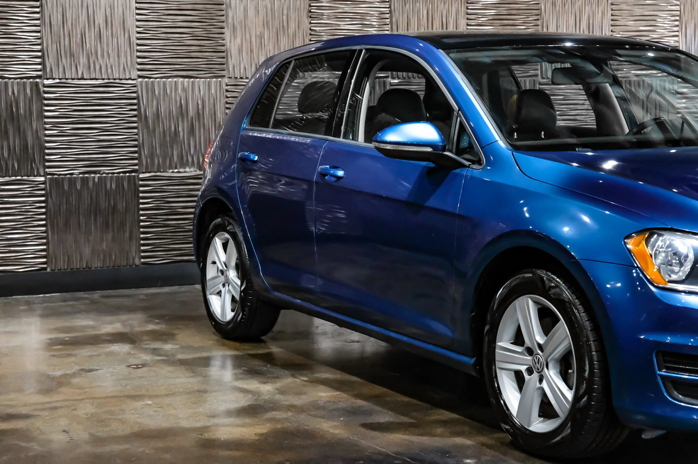 Used 2017 Volkswagen Golf Wolfsburg Edition FWD image 6