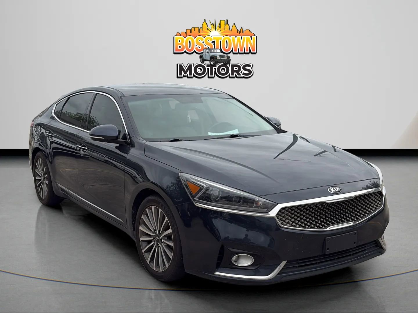 Used 2017 Kia Cadenza Premium FWD image 11