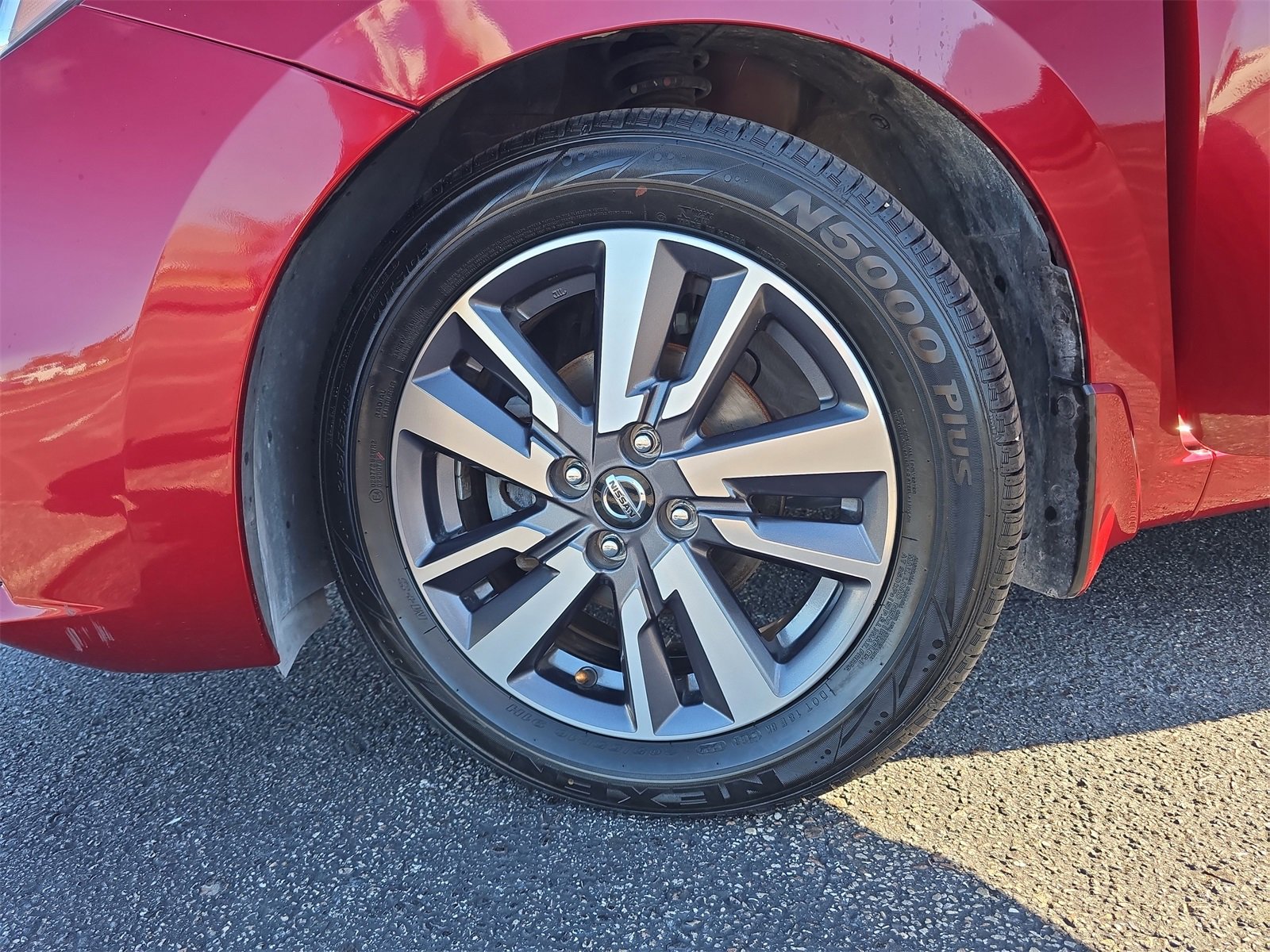 Used 2020 Nissan Versa SV image 26