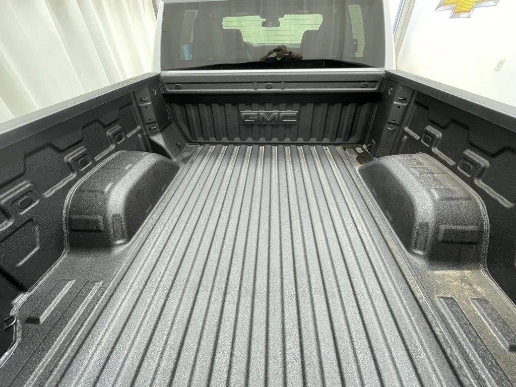 New 2026 GMC Sierra 1500 SLT w/ SLT Premium Package AWD/4WD image 9