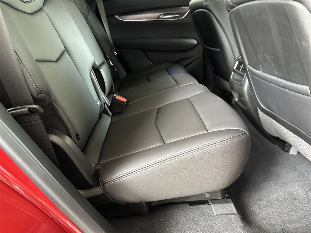 New 2025 Cadillac XT5 Luxury image 33