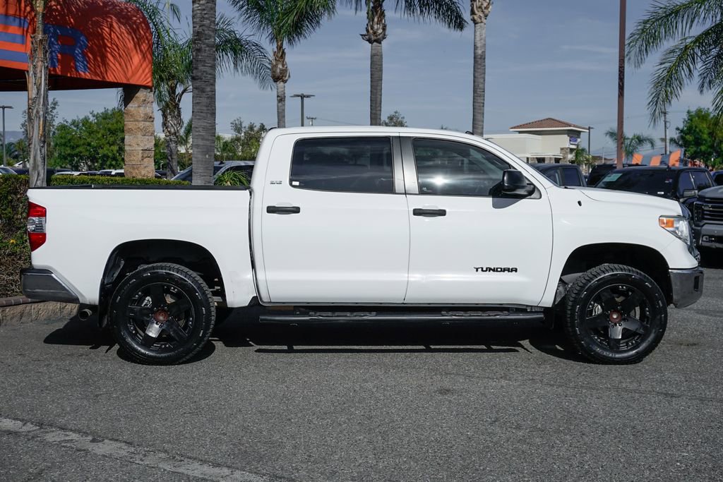 Used 2017 Toyota Tundra SR5 w/ SR5 Upgrade Package image 9
