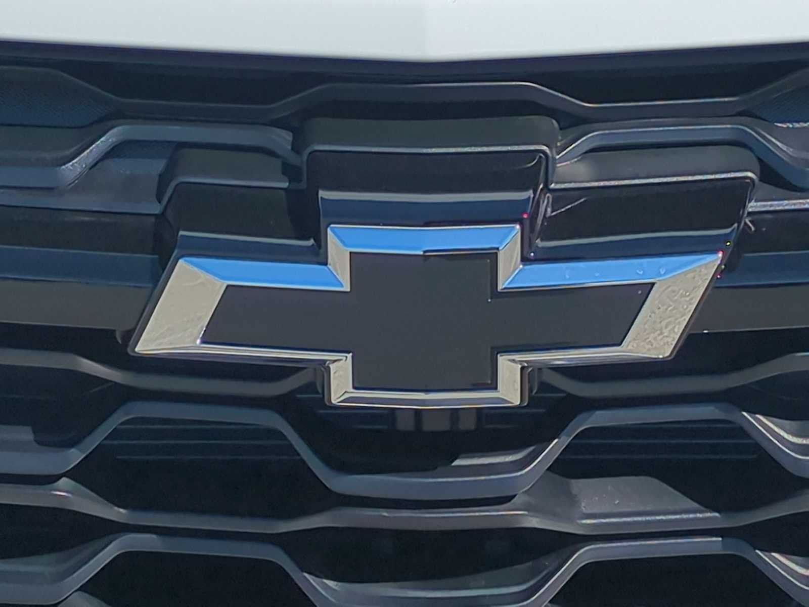 New 2026 Chevrolet Trax LT w/ Midnight Edition FWD image 8