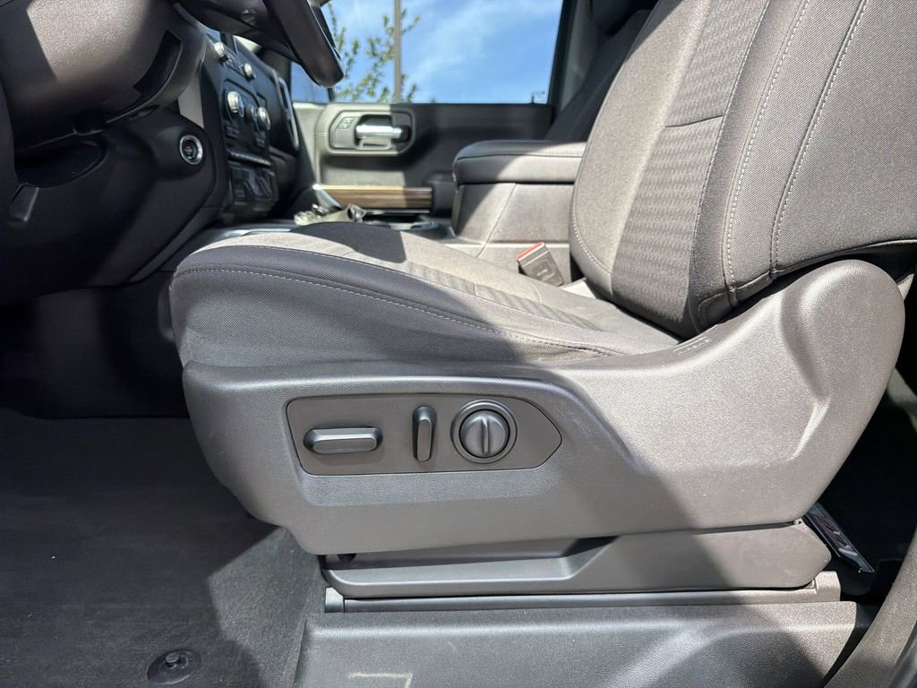 Used 2021 Chevrolet Silverado 1500 LT Trail Boss w/ Convenience Package II image 21