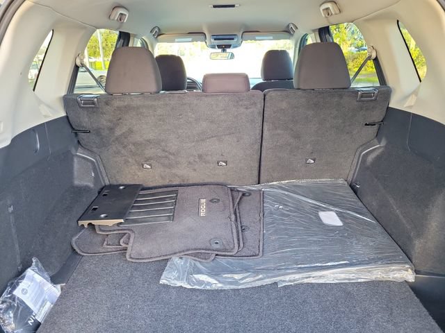 Used 2025 Nissan Rogue SV AWD/4WD image 9