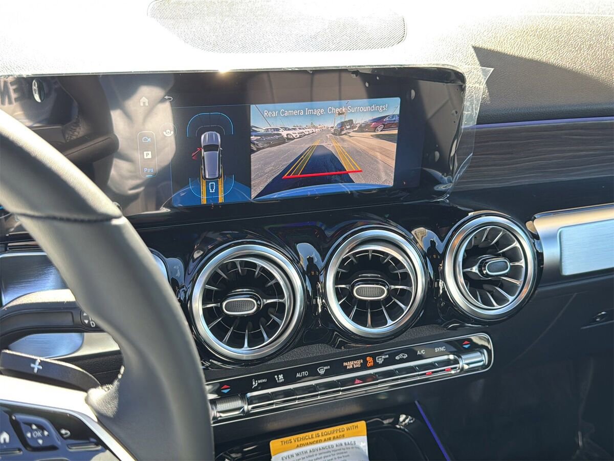 New 2026 Mercedes-Benz GLB 250 image 18