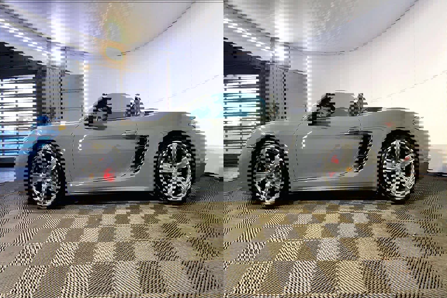 Used 2025 Porsche 718 Boxster S image 2