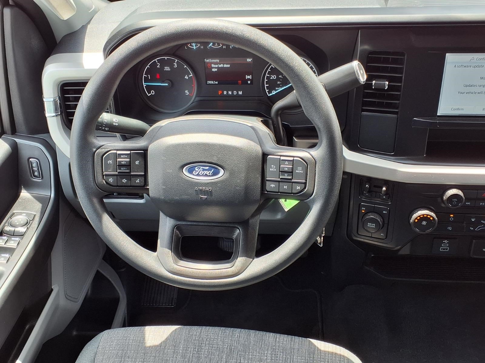 Used 2025 Ford F350 XLT AWD/4WD image 14