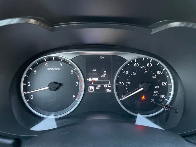 Used 2025 Nissan Versa S w/ Trunk Package image 14