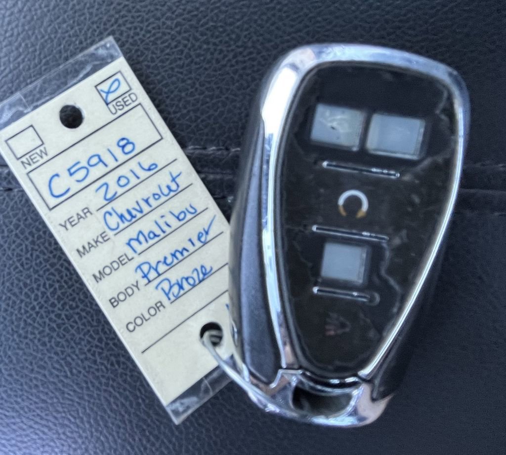 Used 2016 Chevrolet Malibu Premier w/ Driver Confidence Package FWD image 22