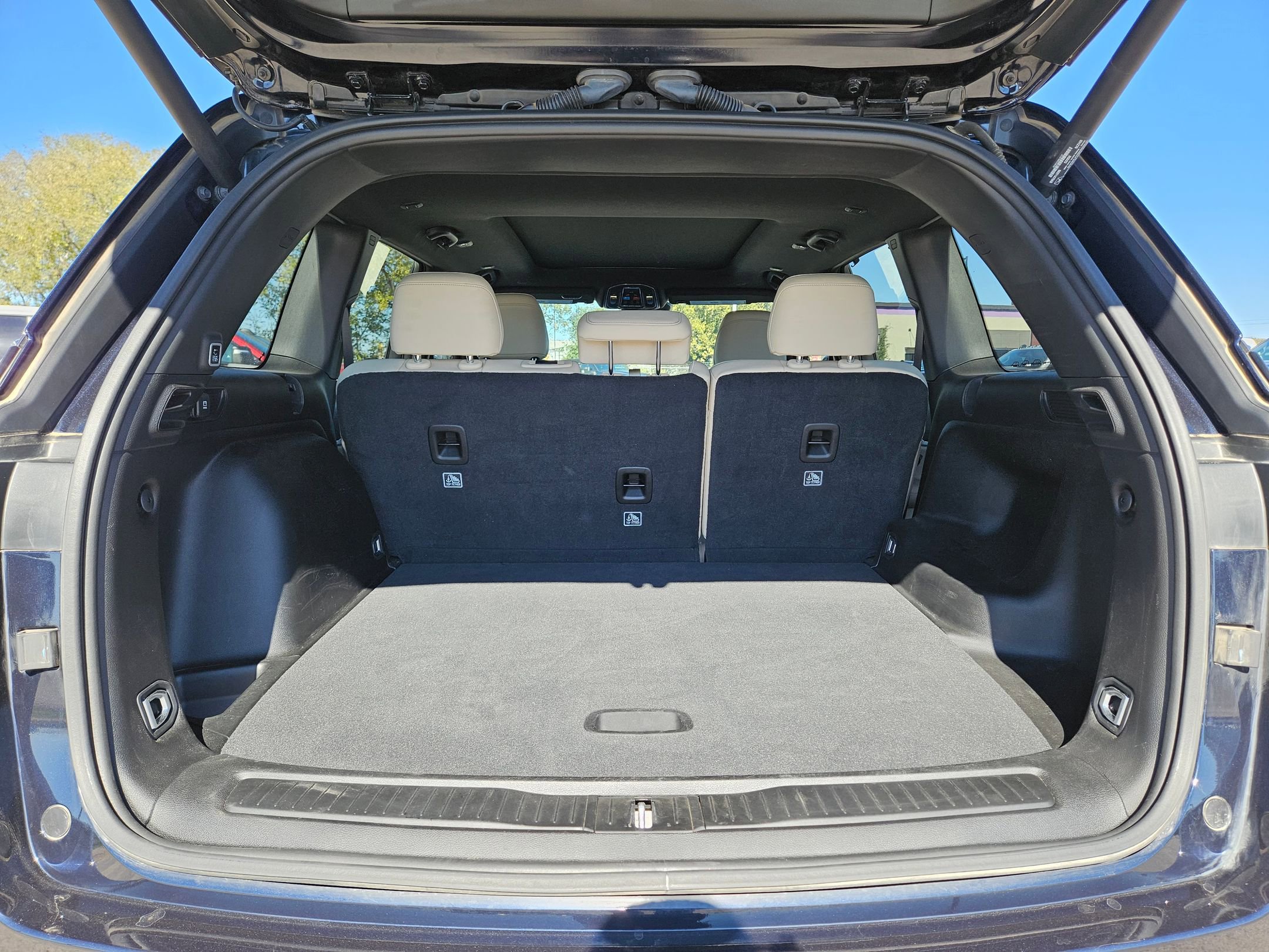 Certified 2024 Jeep Grand Cherokee Limited w/ Luxury Tech Group II image 24