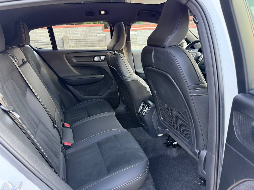Certified 2023 Volvo C40 P8 Recharge Plus w/ Climate Package AWD/4WD image 25