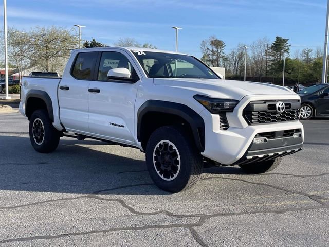 Used 2024 Toyota Tacoma TRD Off-Road image 7