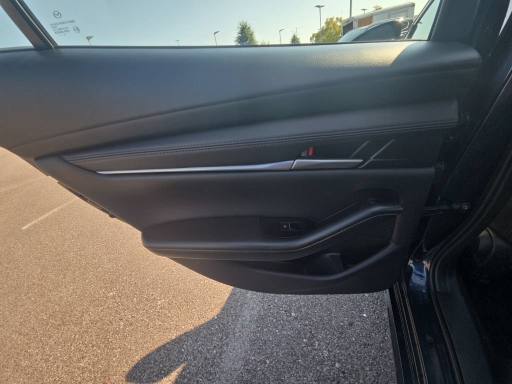 Used 2025 MAZDA MAZDA3 s FWD image 14
