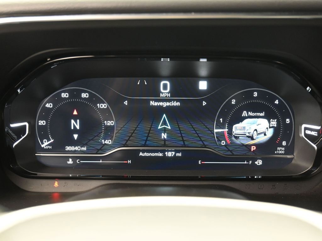 Used 2022 GMC Yukon Denali w/ Denali Premium Package image 33