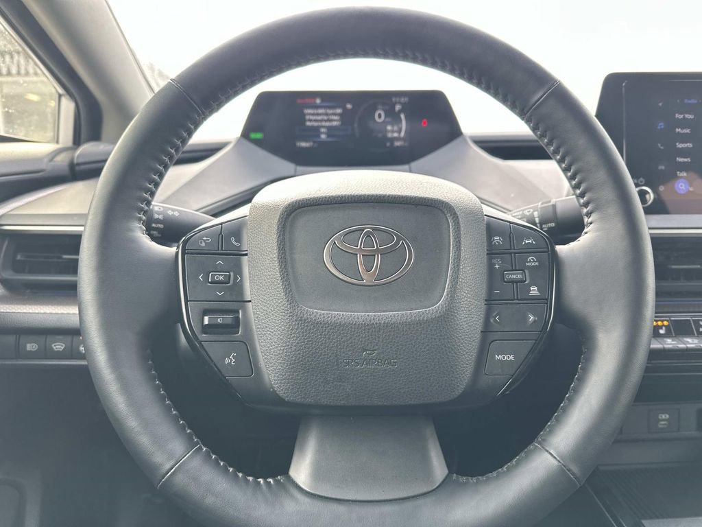 Used 2025 Toyota Prius XLE image 20