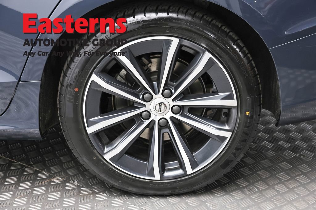 Used 2022 Volvo S60 B5 Momentum image 8