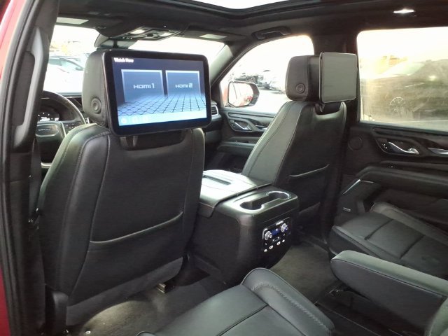 Used 2024 GMC Yukon XL Denali w/ Advanced Technology Package AWD/4WD image 15