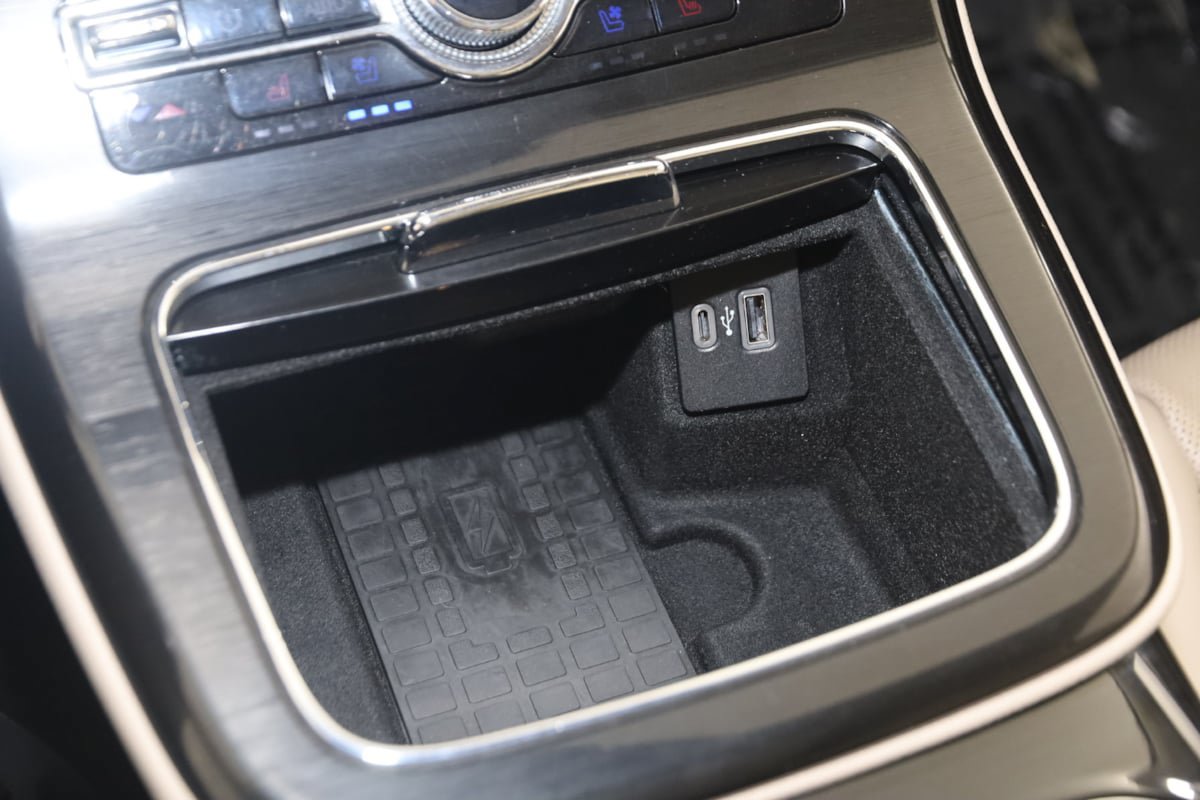 Used 2023 Lincoln Nautilus Reserve AWD/4WD image 29