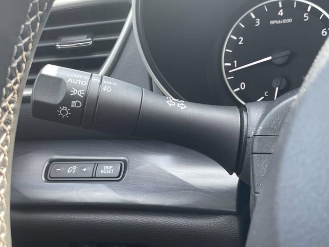 Used 2023 Nissan Maxima Platinum w/ Sport Mat Group FWD image 29