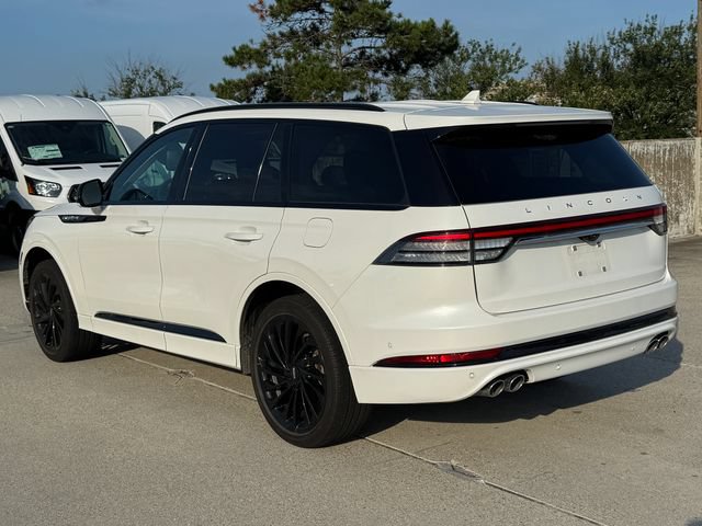 Used 2023 Lincoln Aviator Reserve w/ Equipment Group 201A AWD/4WD image 3
