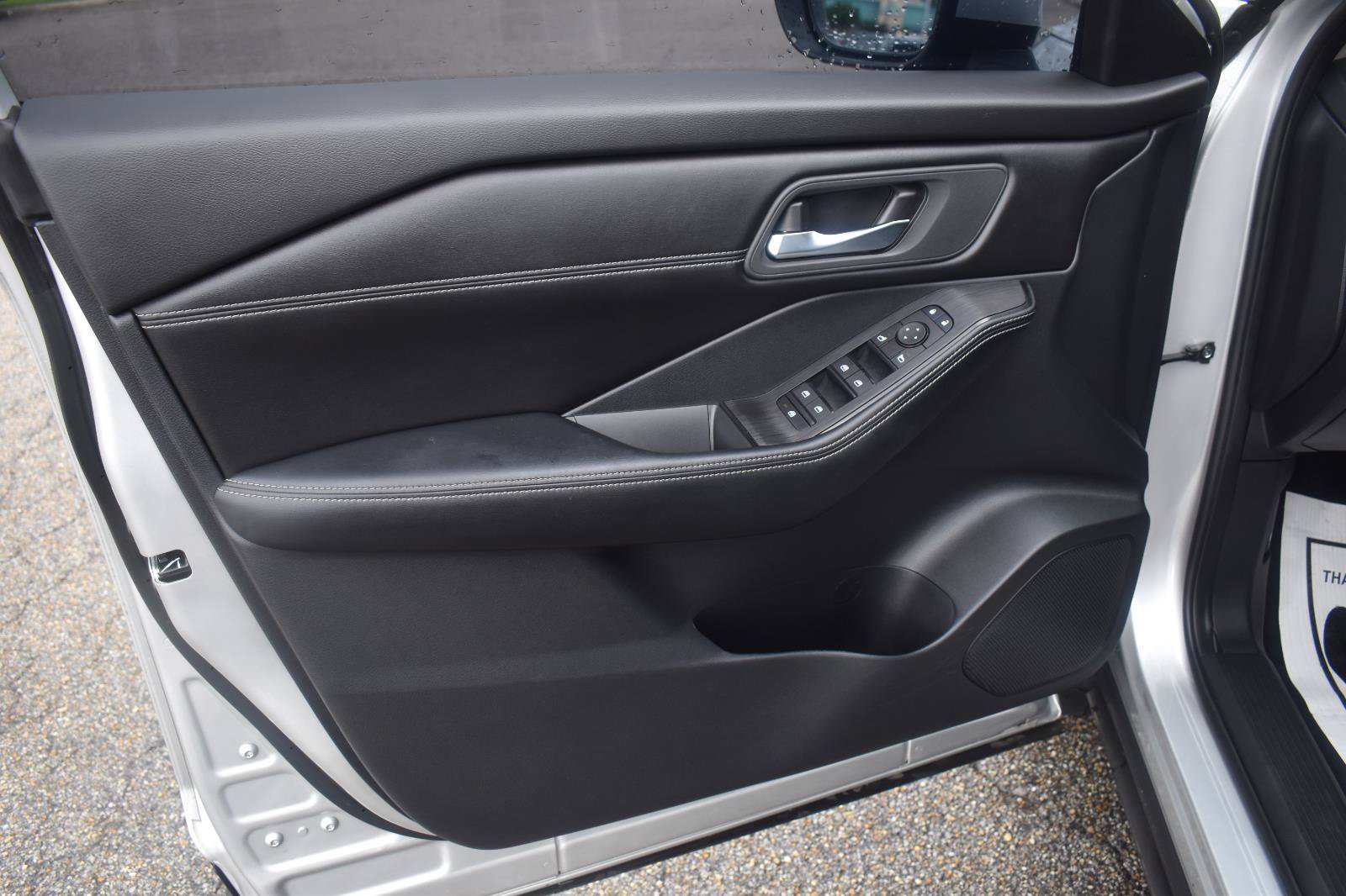 Certified 2024 Nissan Rogue SV w/ SV Premium Package FWD image 22
