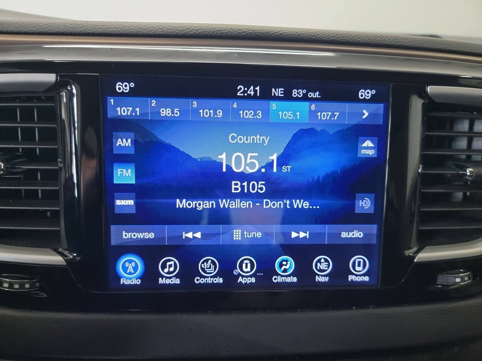 Used 2017 Chrysler Pacifica Touring-L FWD image 22