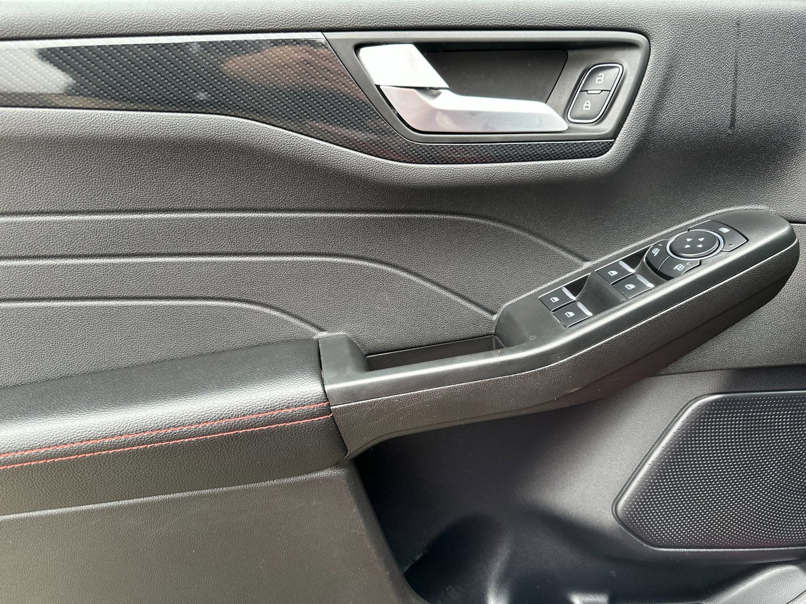 Certified 2024 Ford Escape ST-Line w/ Tech Pack #1 image 11