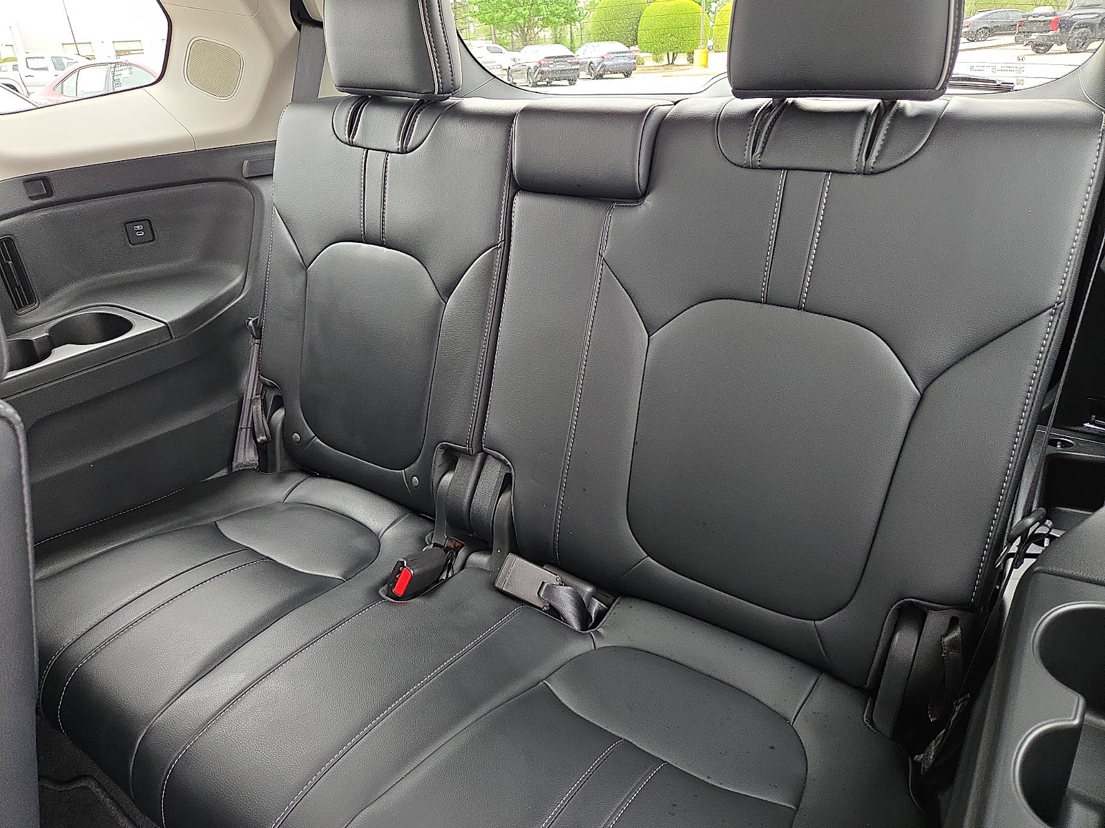Used 2025 Honda Pilot Elite image 10