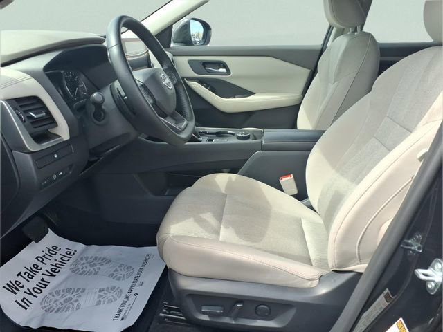 Used 2025 Nissan Rogue SV image 19
