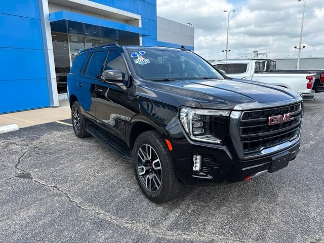 Used 2024 GMC Yukon AT4 w/ Technology Package AWD/4WD image 9